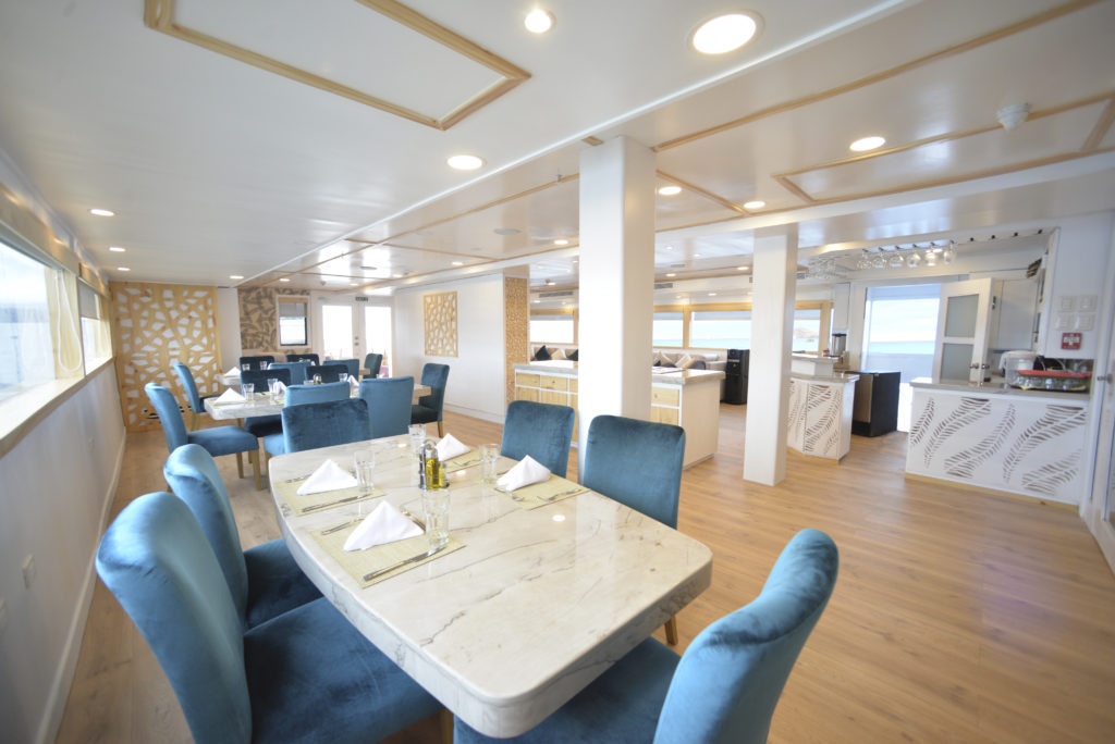 Fine dining onboard the perfect Galapagos luxury cruise