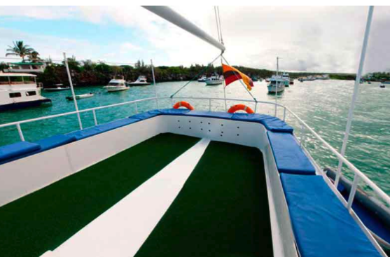 Solarium Budget Galapagos Yacht